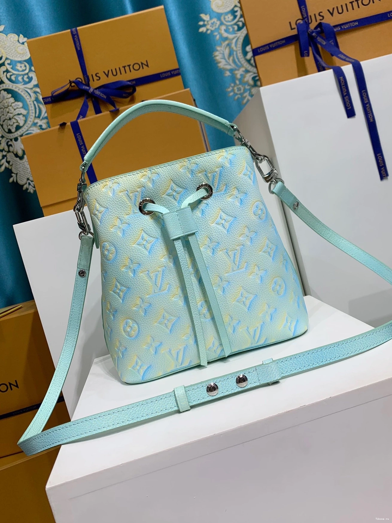 Affordable VUITTON NÉONOÉ LOUIS BB 0728